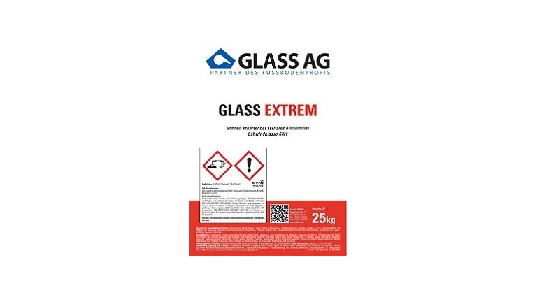 Produktetikett der Firma "GLASS AG" mit der Bezeichnung "GLASS EXTREM", einem schnell erhärtenden Innen-Bindemittel der Festigkeitsklasse 5N. Es enthält Warnsymbole für chemische Gefahren und gibt ein Gewicht von 25 kg an.
